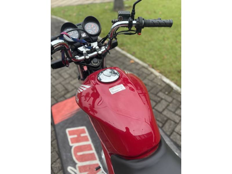 HONDA - CG 150 - 2005/2006 - Vermelha - R$ 10.900,00