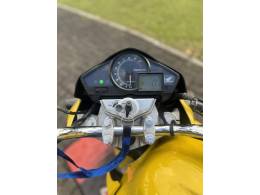 HONDA - CB 300R - 2009/2010 - Amarela - R$ 12.500,00