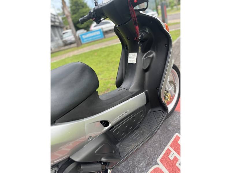 YAMAHA - NEO AT 115 - 2005/2005 - Prata - R$ 6.500,00