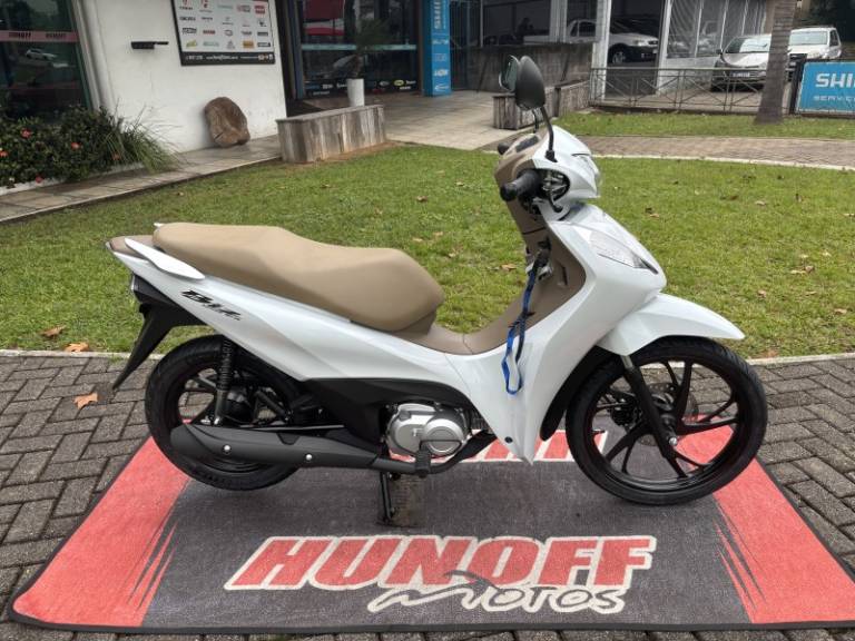 HONDA - BIZ 125 - 2025/2025 - Branca - R$ 20.190,00