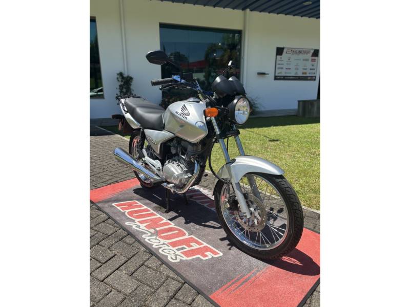 HONDA - CG 150 - 2005/2006 - Prata - R$ 10.900,00